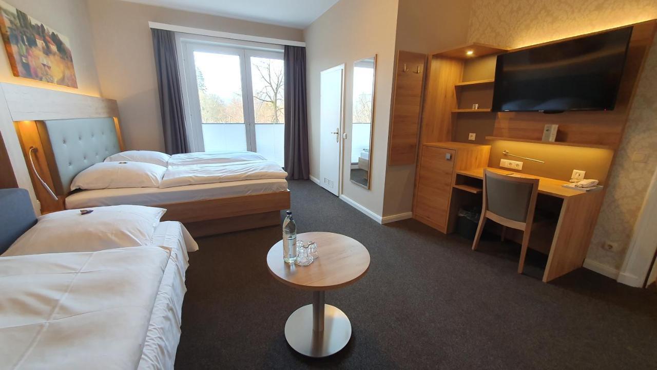 האמלן Hotel An Der Altstadt מראה חיצוני תמונה