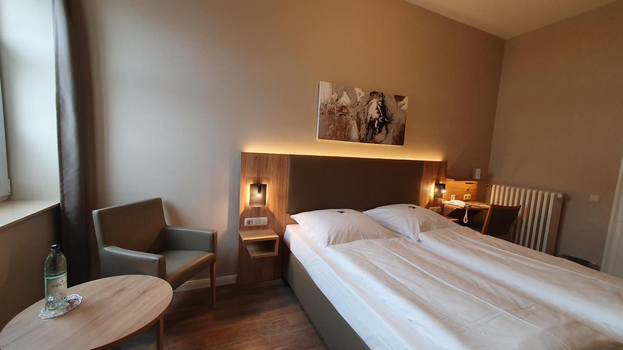 האמלן Hotel An Der Altstadt מראה חיצוני תמונה