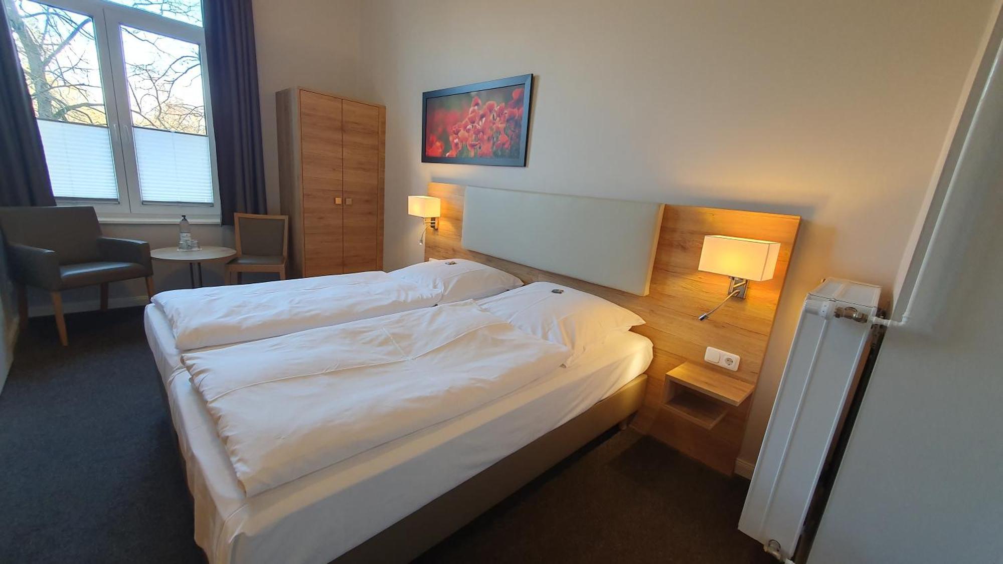 האמלן Hotel An Der Altstadt מראה חיצוני תמונה