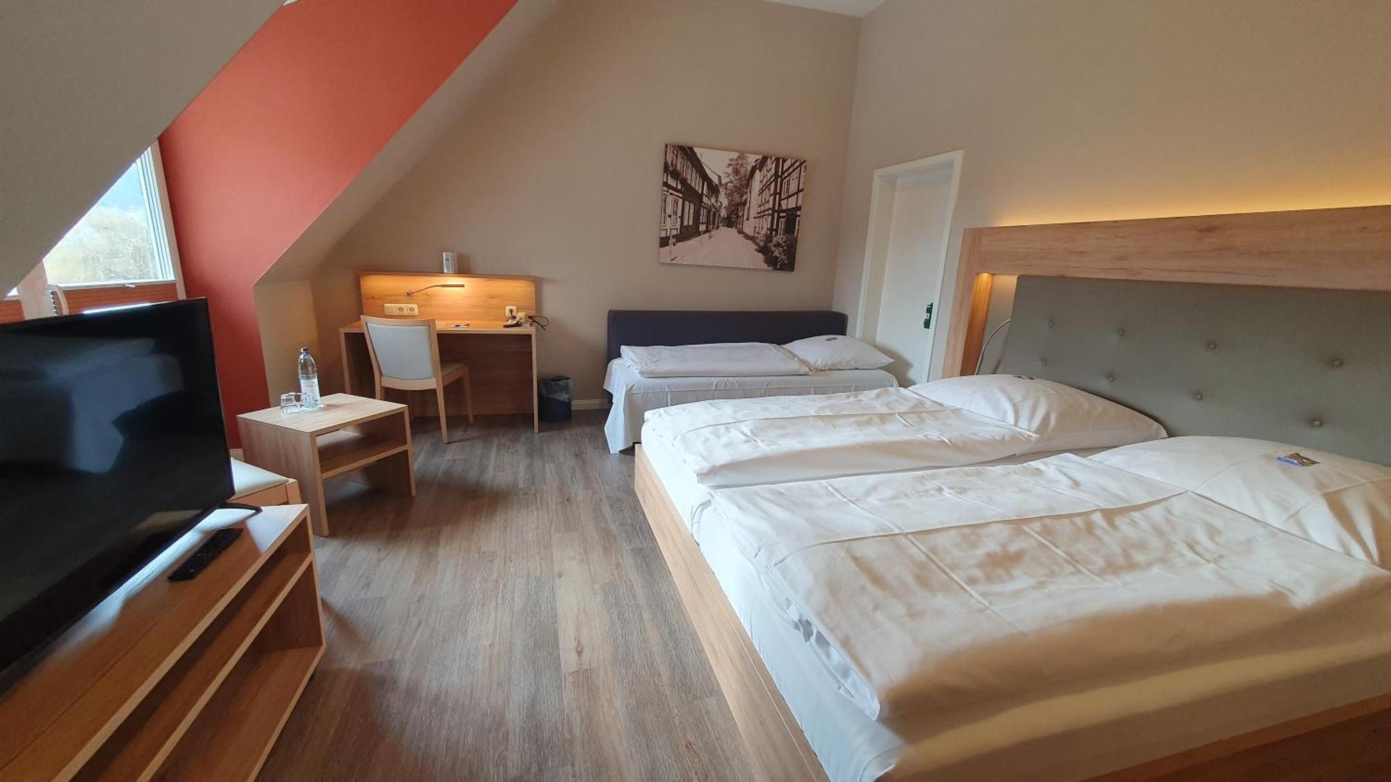 האמלן Hotel An Der Altstadt מראה חיצוני תמונה