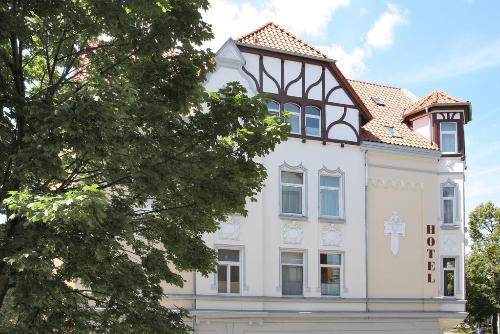 האמלן Hotel An Der Altstadt מראה חיצוני תמונה